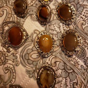 Agate broaches